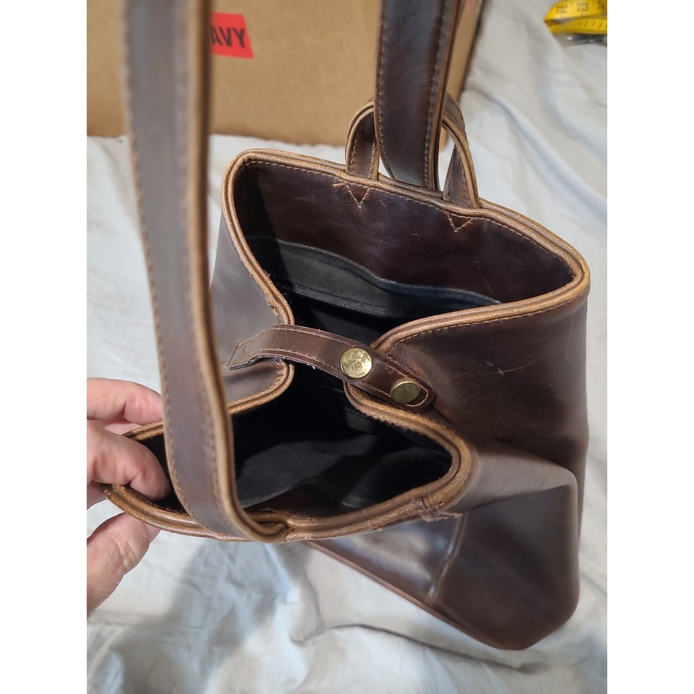 Vtg Leather Sling Backpack Shoulder Bag Purse Brown by Liz Claiborne boho casual - Picture 6 of 12